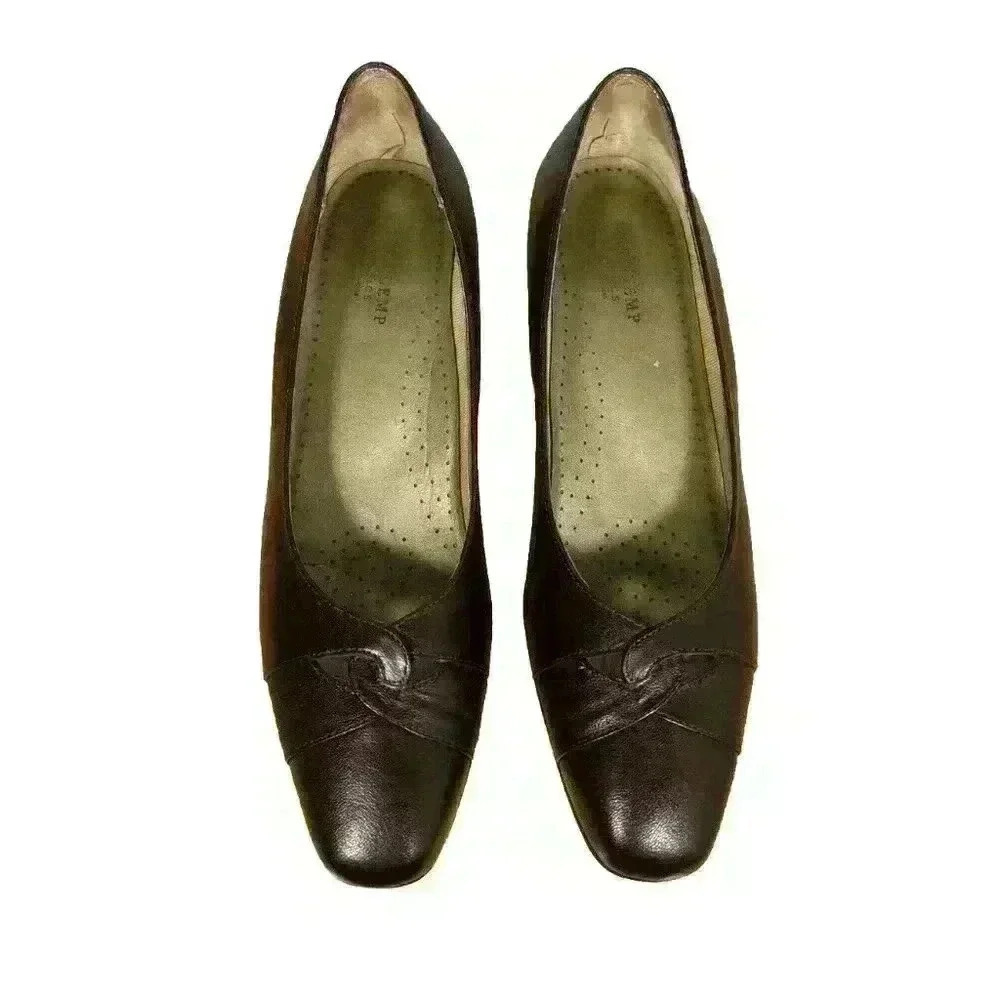 Mark Lemp Classics Beauty closed toe classic pumps Women's Sz US 9.5 Brown